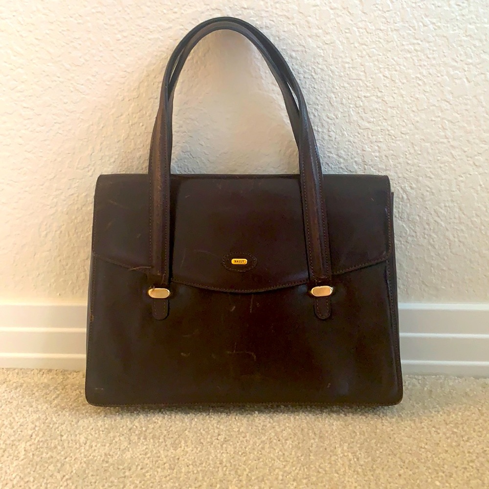 Vintage Bally handbag in a warm, chocolate brown.